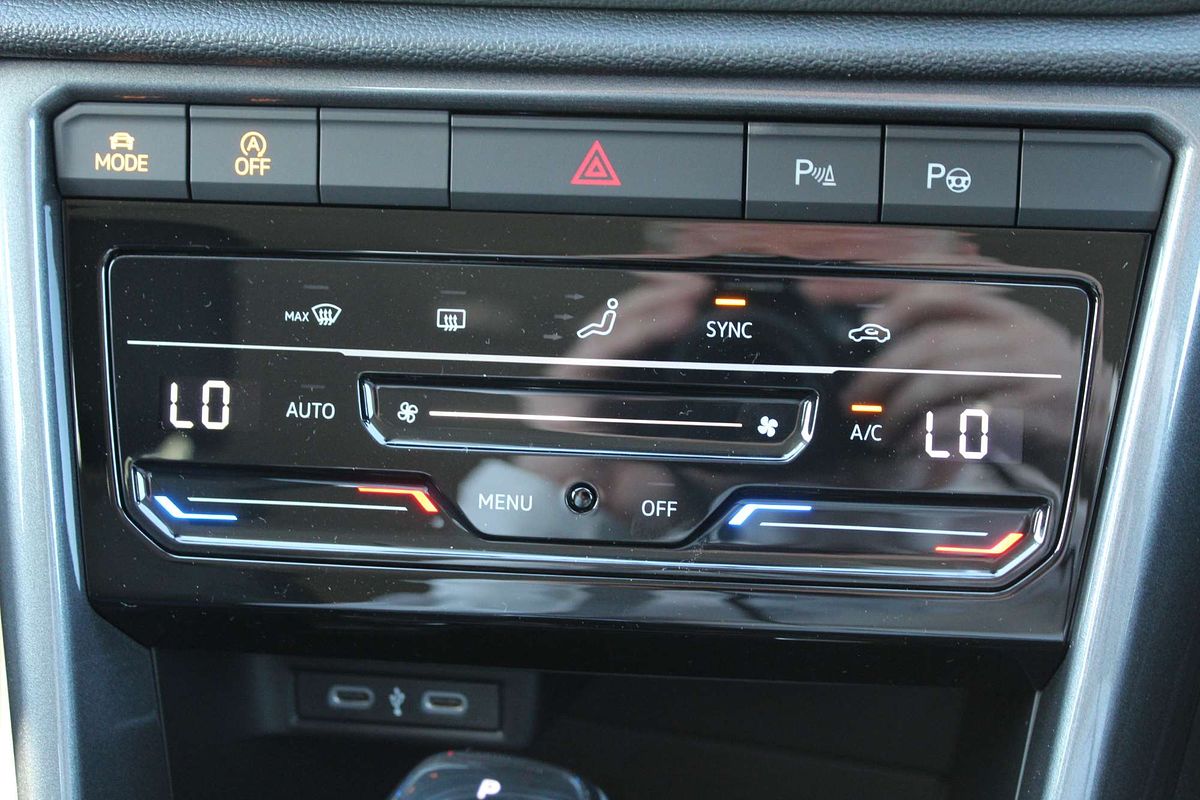 2025 Volkswagen T-Roc 110TSI Style D11
