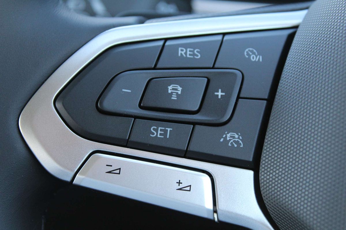 2025 Volkswagen T-Roc 110TSI Style D11