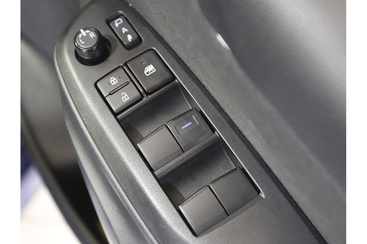 2021 Toyota Yaris SX Hybrid MXPH10R