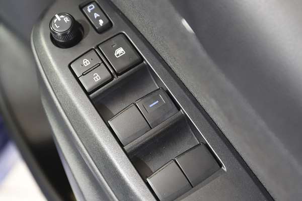 2021 Toyota Yaris SX Hybrid MXPH10R