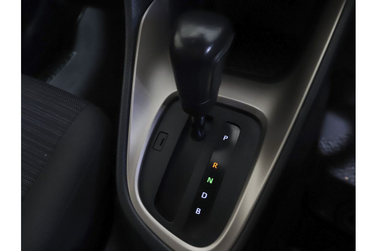 2021 Toyota Yaris SX Hybrid MXPH10R