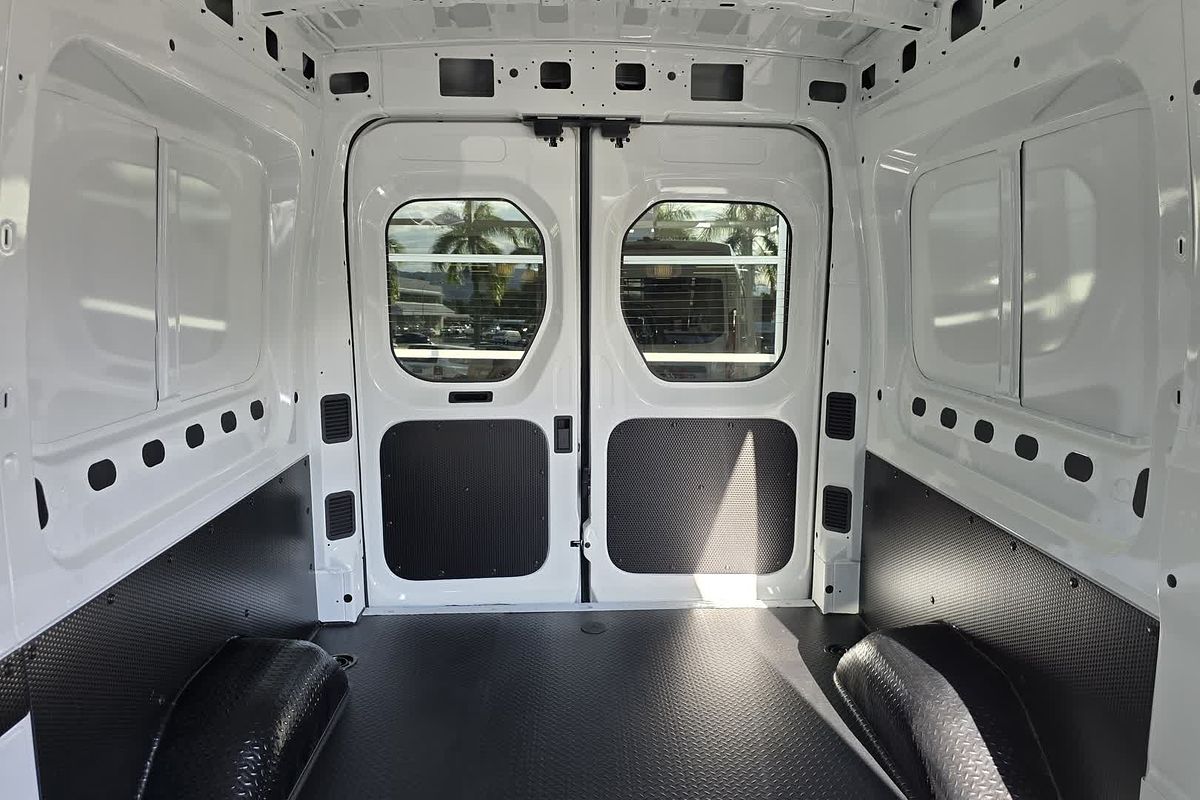 2023 LDV DELIVER 9 DELIVER 9 MWB MID ROOF SV63D