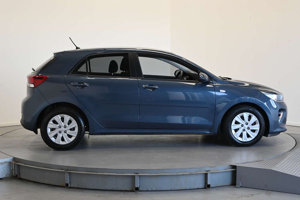 2017 Kia Rio S YB