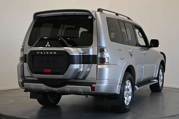 2020 Mitsubishi Pajero