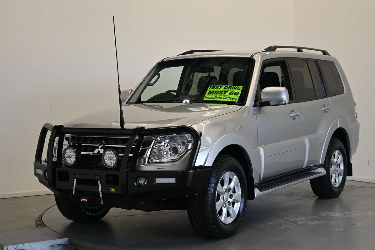 2020 Mitsubishi Pajero