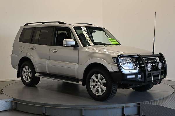 2020 Mitsubishi Pajero