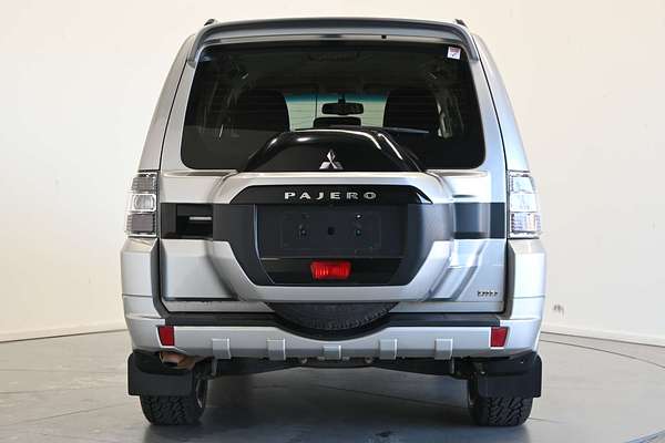 2020 Mitsubishi Pajero