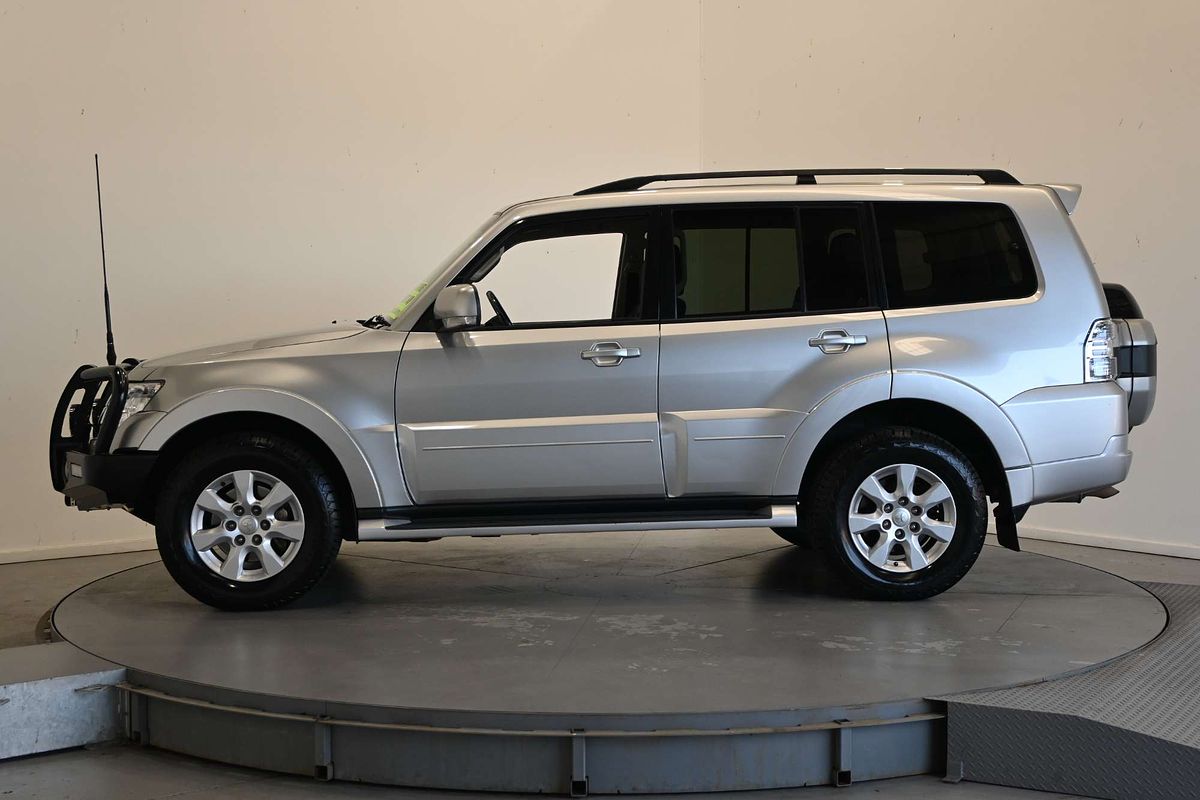 2020 Mitsubishi Pajero
