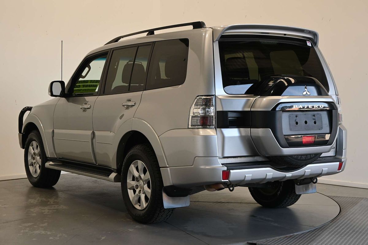 2020 Mitsubishi Pajero