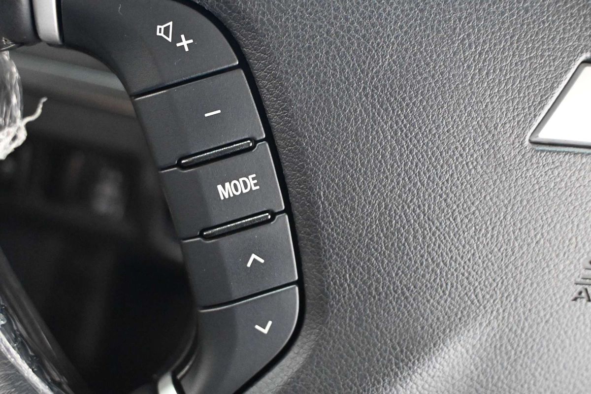 2020 Mitsubishi Pajero