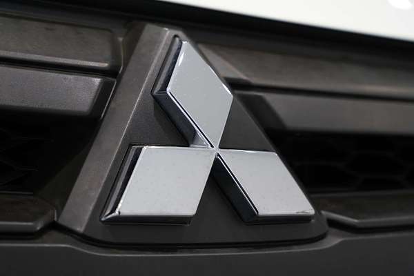 2020 Mitsubishi Triton GLX ADAS MR 4X4