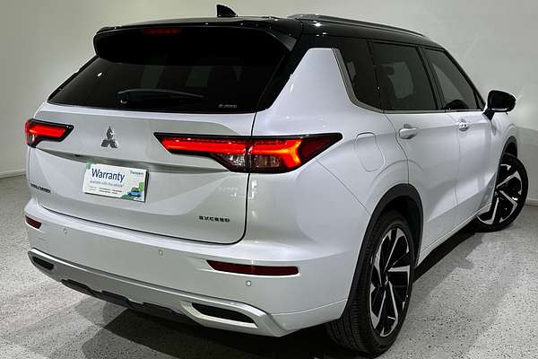 2023 Mitsubishi Outlander Exceed Tourer ZM