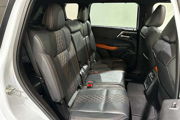 2023 Mitsubishi Outlander Exceed Tourer ZM