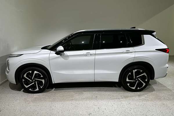2023 Mitsubishi Outlander Exceed Tourer ZM