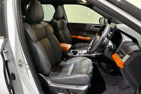 2023 Mitsubishi Outlander Exceed Tourer ZM