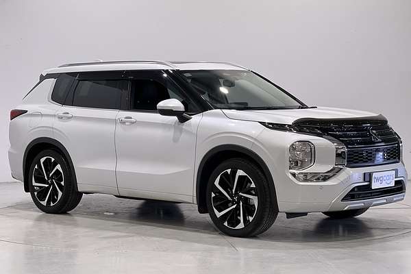 2022 Mitsubishi Outlander Exceed ZM