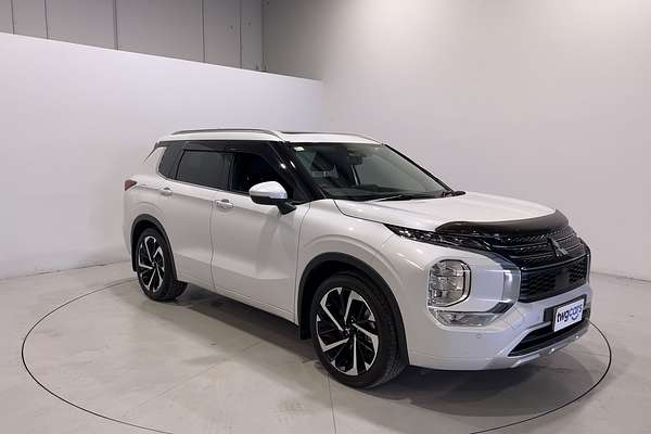 2022 Mitsubishi Outlander Exceed ZM