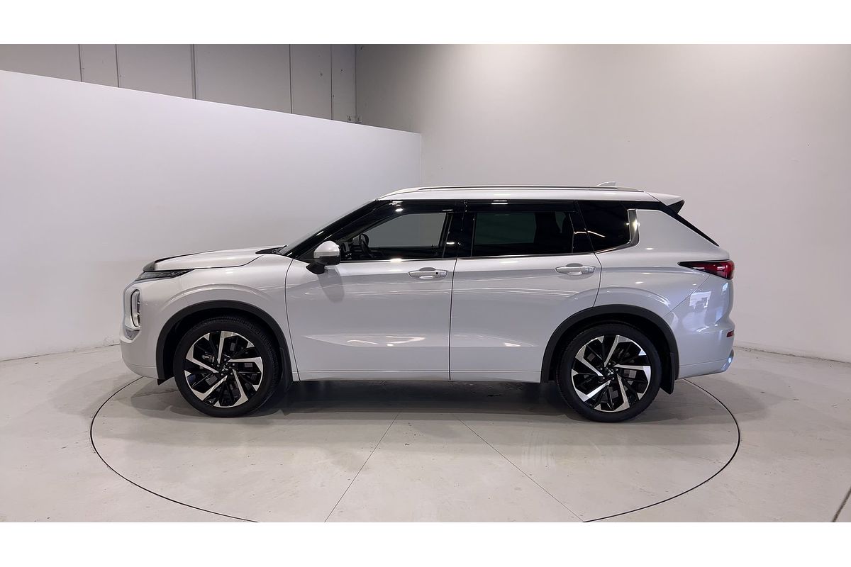 2022 Mitsubishi Outlander Exceed ZM