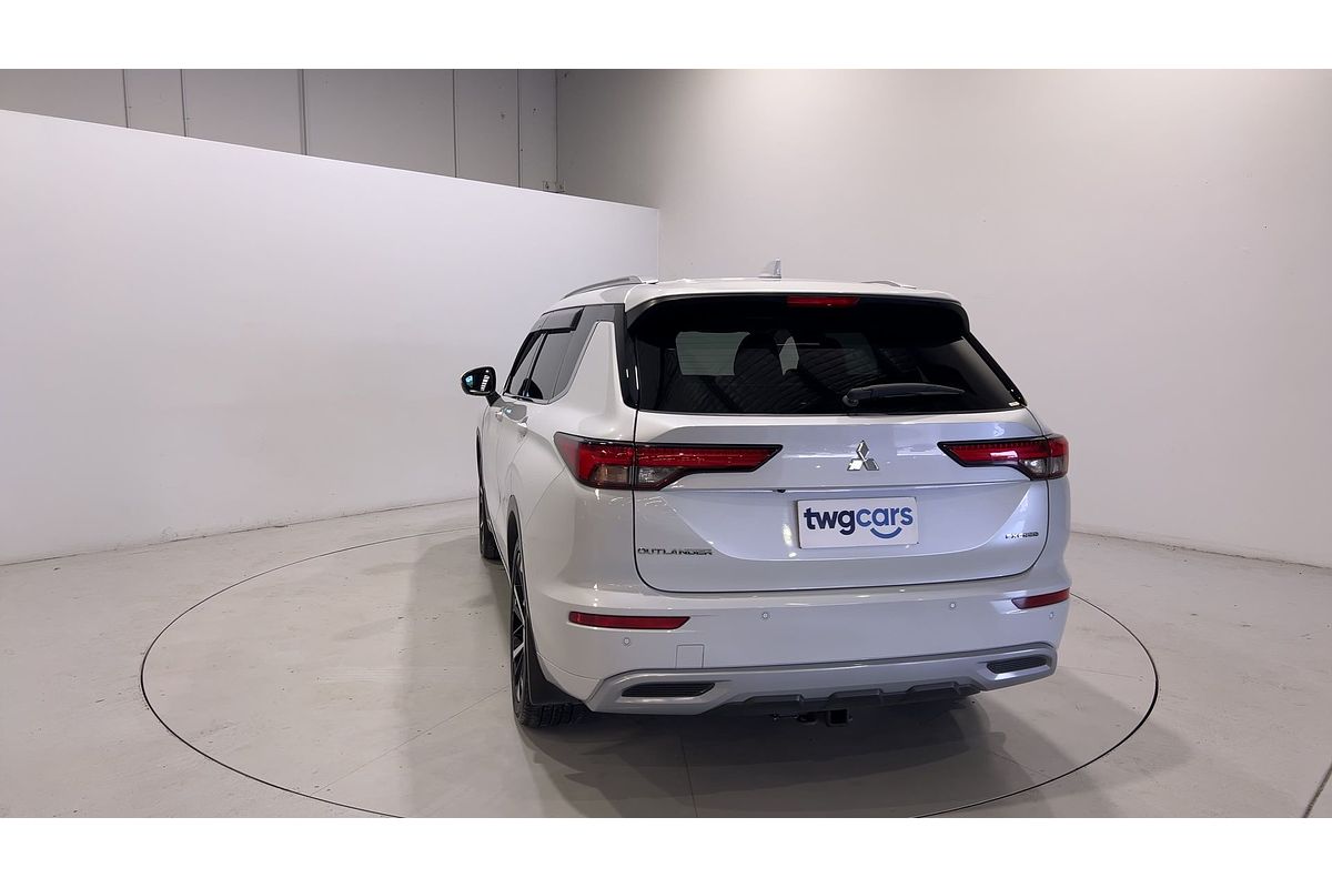 2022 Mitsubishi Outlander Exceed ZM