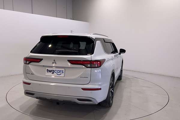 2022 Mitsubishi Outlander Exceed ZM