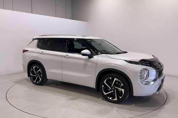 2022 Mitsubishi Outlander Exceed ZM