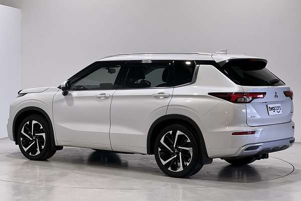 2022 Mitsubishi Outlander Exceed ZM