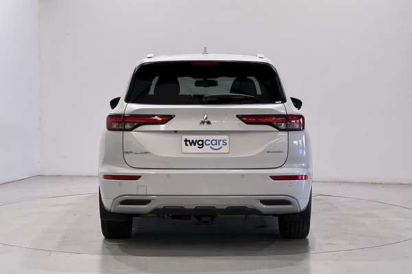 2022 Mitsubishi Outlander Exceed ZM