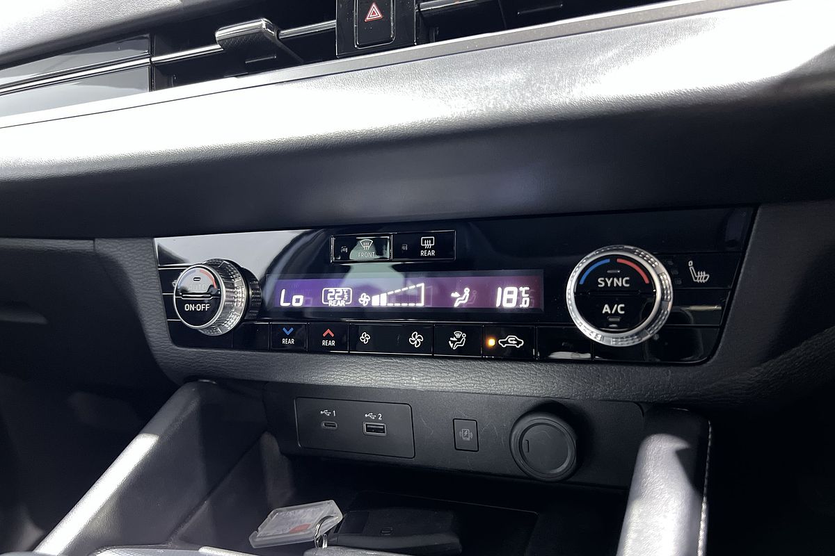 2022 Mitsubishi Outlander Exceed ZM