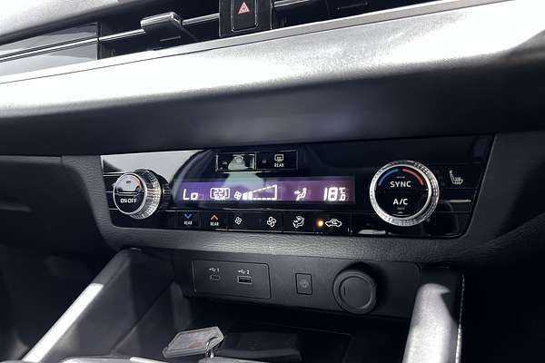 2022 Mitsubishi Outlander Exceed ZM