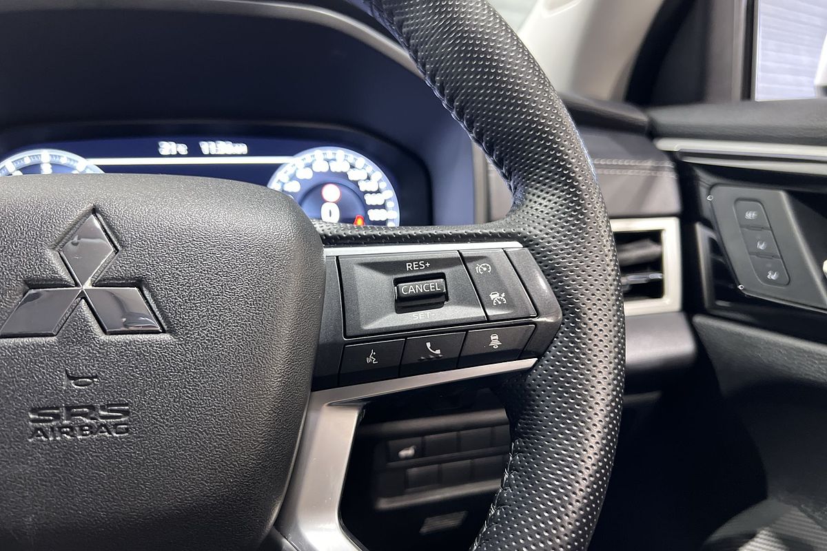 2022 Mitsubishi Outlander Exceed ZM