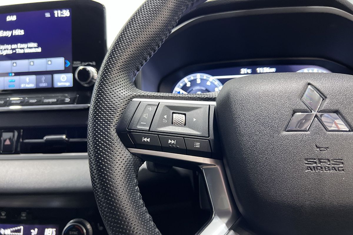 2022 Mitsubishi Outlander Exceed ZM