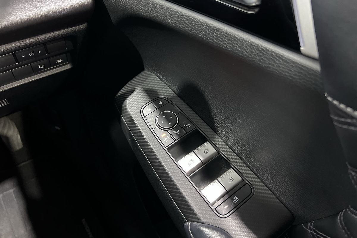 2022 Mitsubishi Outlander Exceed ZM