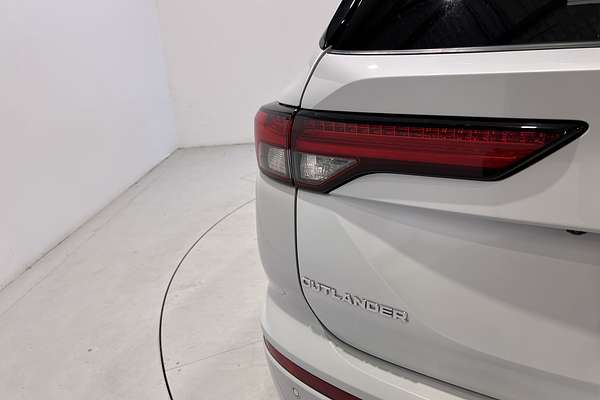 2022 Mitsubishi Outlander Exceed ZM