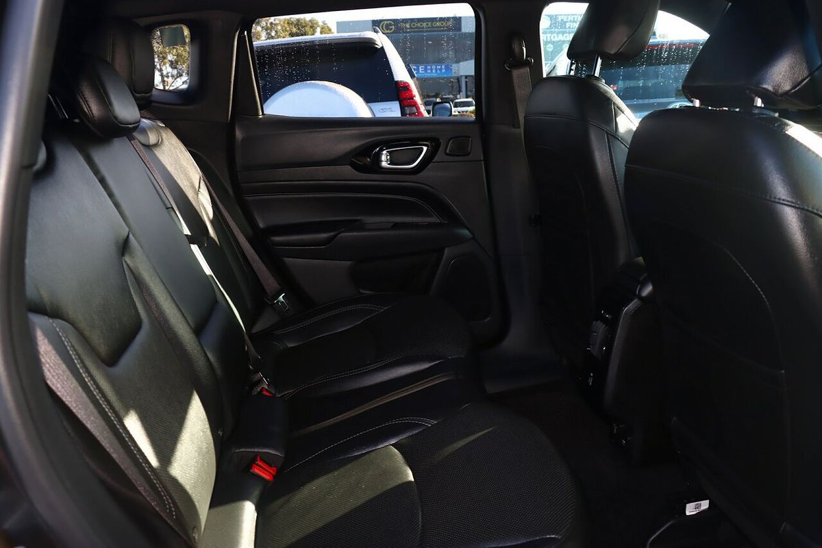 2023 Jeep Compass S-Limited M6