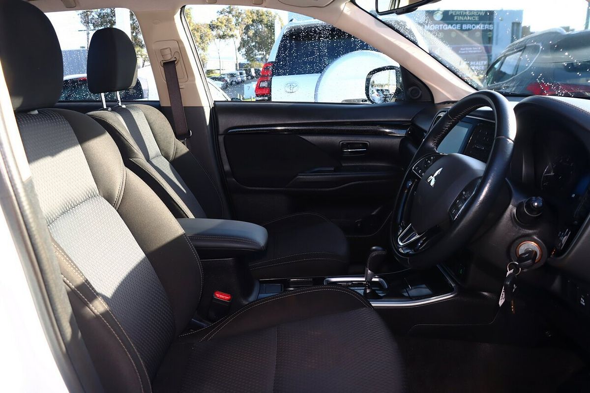 2021 Mitsubishi Outlander ES ZL