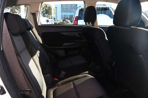 2021 Mitsubishi Outlander ES ZL