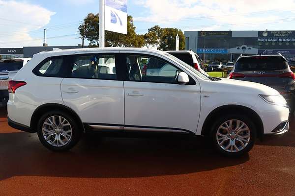 2021 Mitsubishi Outlander ES ZL