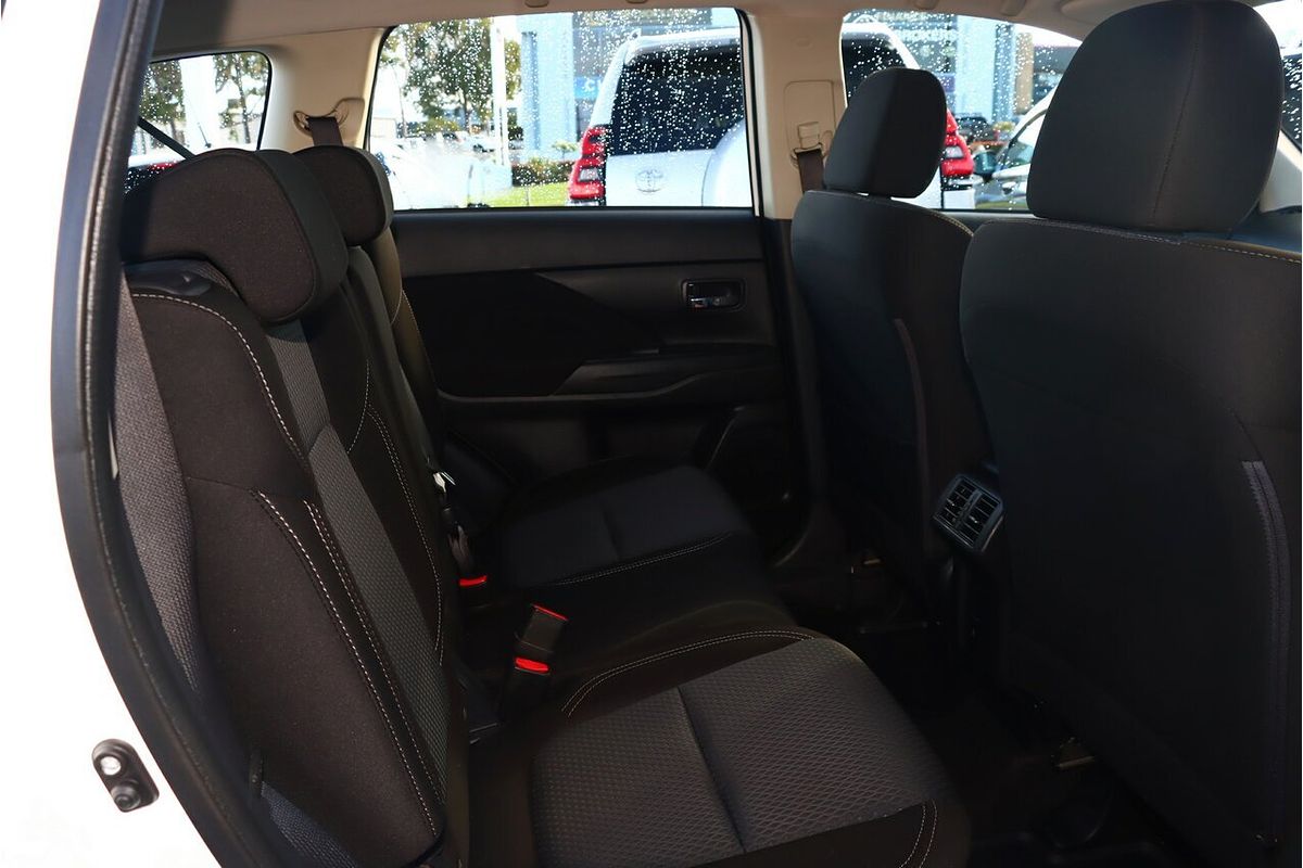 2021 Mitsubishi Outlander ES ZL
