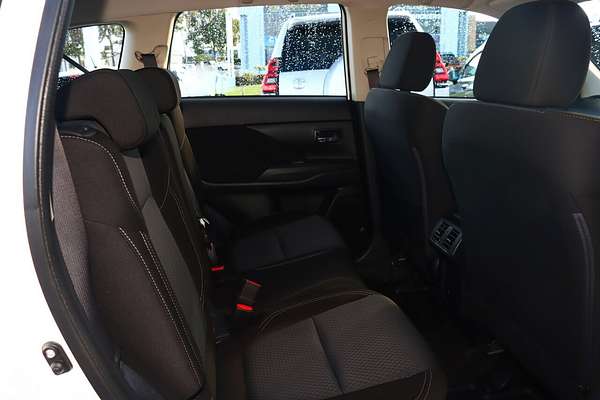 2021 Mitsubishi Outlander ES ZL