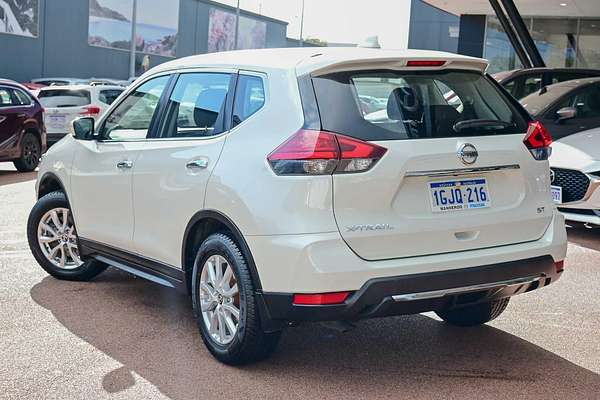 2017 Nissan X-TRAIL ST T32