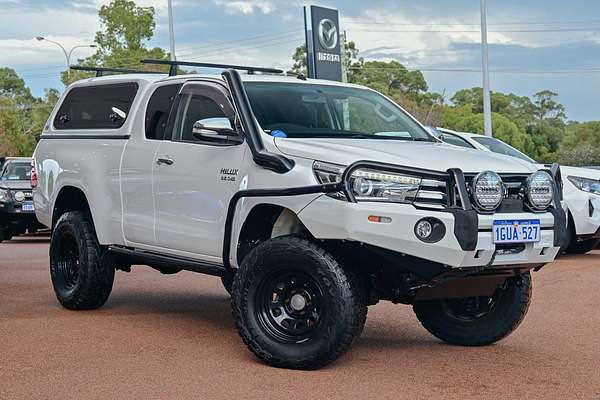 2015 Toyota Hilux SR5 GUN126R 4X4