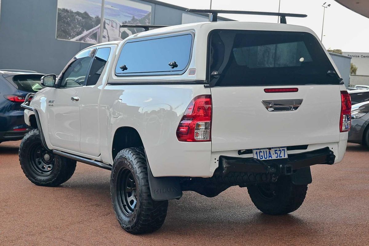 2015 Toyota Hilux SR5 GUN126R 4X4