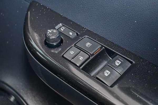 2015 Toyota Hilux SR5 GUN126R 4X4