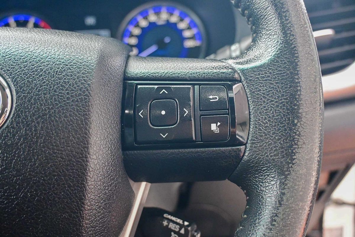 2015 Toyota Hilux SR5 GUN126R 4X4
