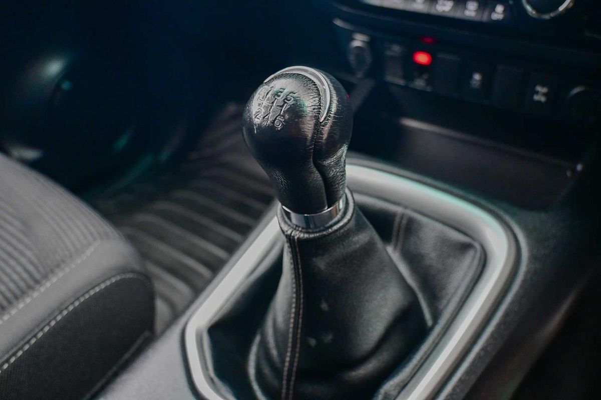 2015 Toyota Hilux SR5 GUN126R 4X4