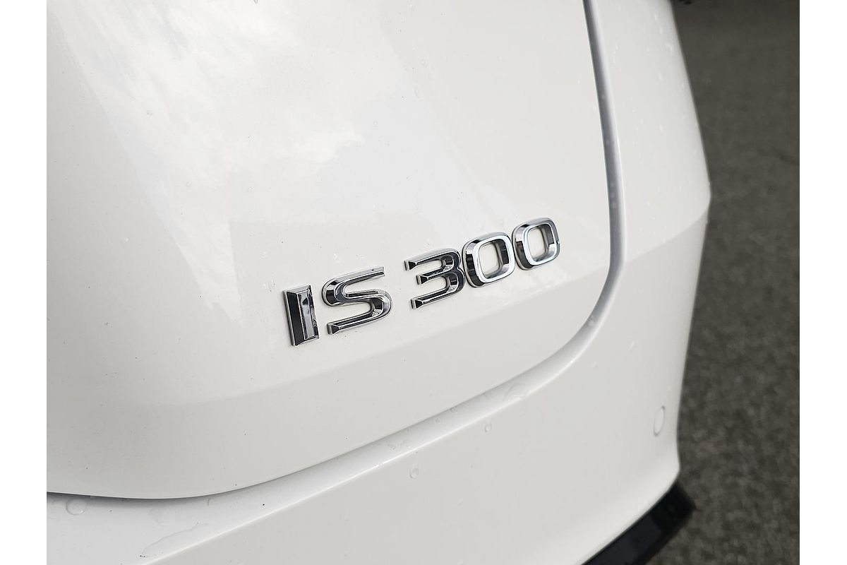 2020 Lexus IS IS300h F Sport AVE30R