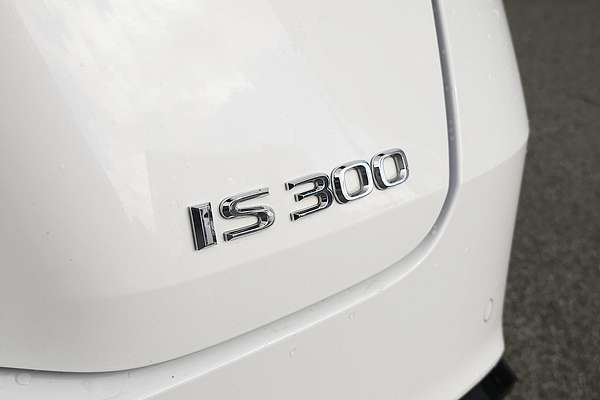 2020 Lexus IS IS300h F Sport AVE30R