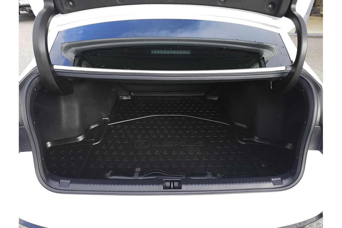 2020 Lexus IS IS300h F Sport AVE30R