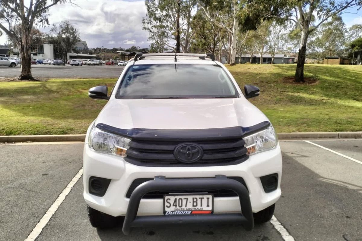 2017 Toyota Hilux SR GUN126R 4X4