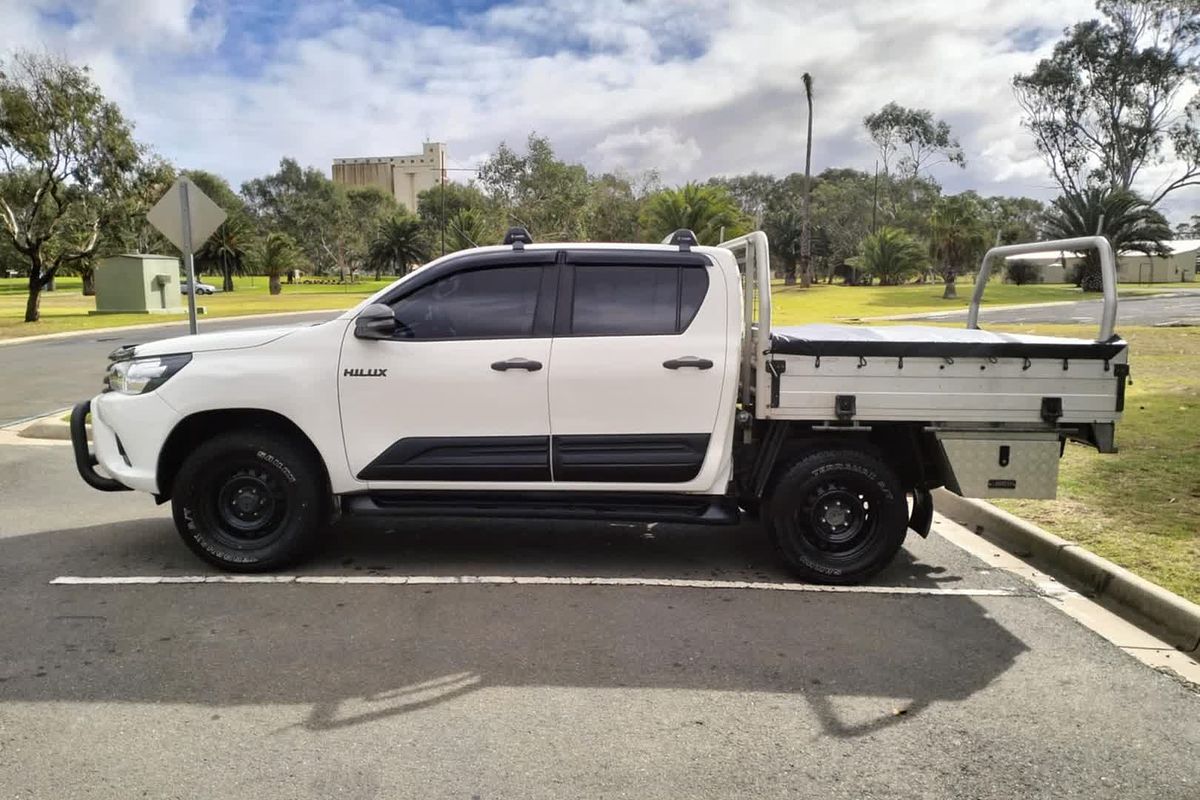 2017 Toyota Hilux SR GUN126R 4X4